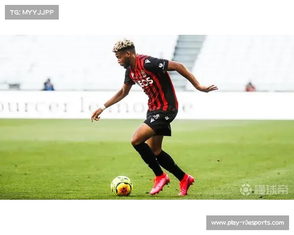 萨科退役仪式邀请青训学员，传承足球精神